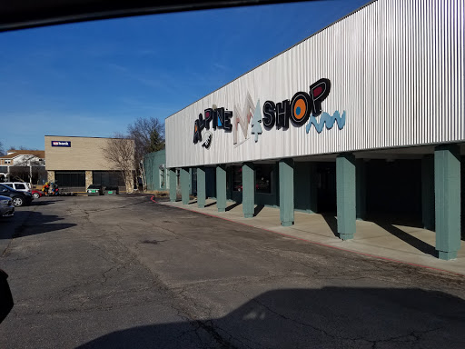 Outdoor Sports Store «Alpine Shop - Kirkwood, MO», reviews and photos, 440 N Kirkwood Rd, Kirkwood, MO 63122, USA