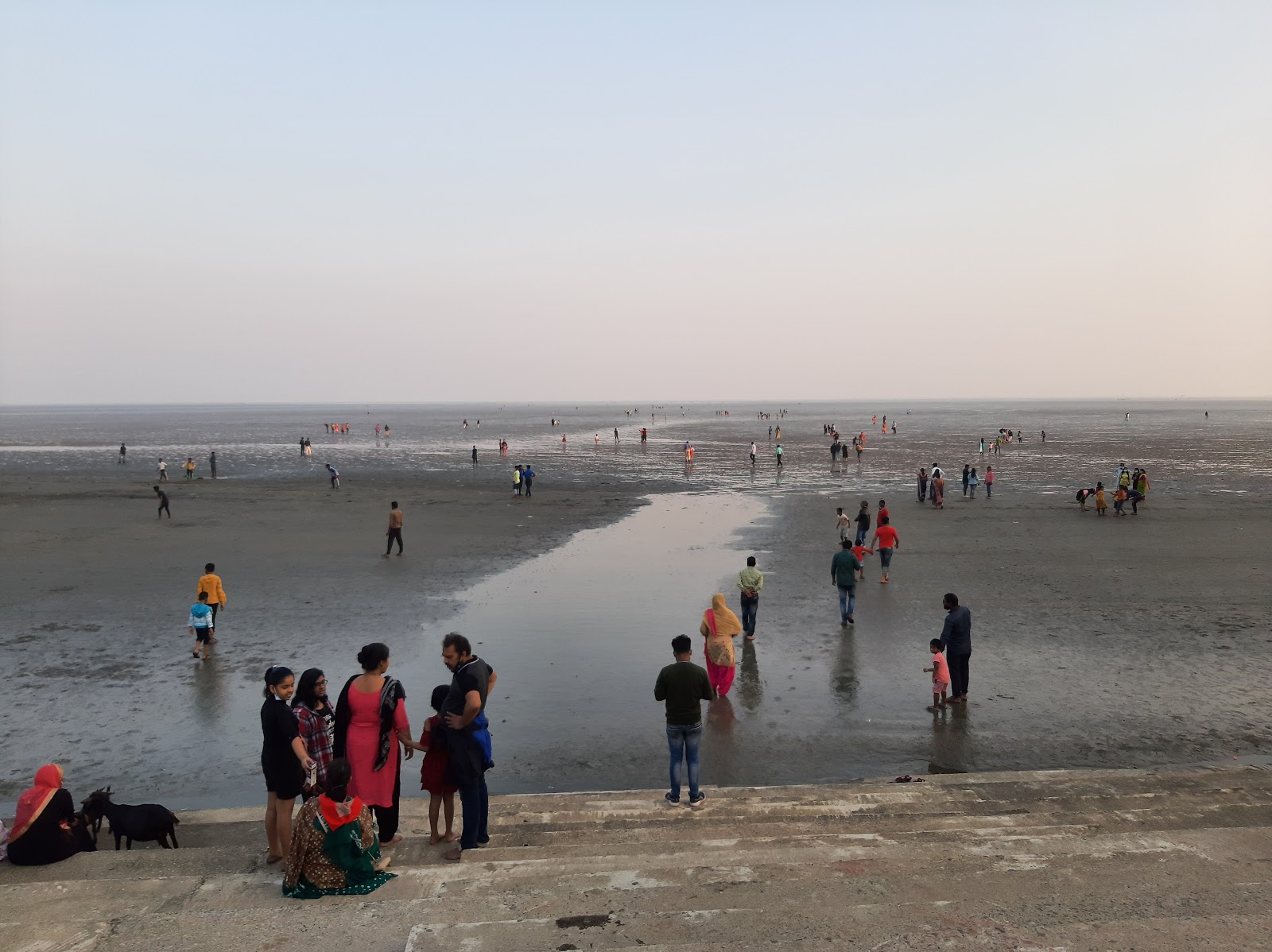 Fotografija Chandipur Beach z svetel pesek površino