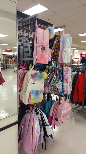 Department Store «T.J. Maxx», reviews and photos, 425 Tunxis Hill Cut Off, Fairfield, CT 06825, USA