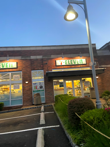 Convenience Store «7-Eleven», reviews and photos, 15 Bloomfield Ave, Montclair, NJ 07042, USA