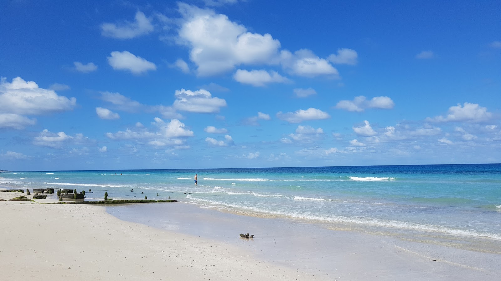 Photo of Guanabo beach with long straight shore