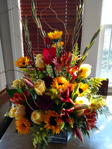 Florist «East Bay Flowers», reviews and photos, 1200 E 14th St, San Leandro, CA 94577, USA