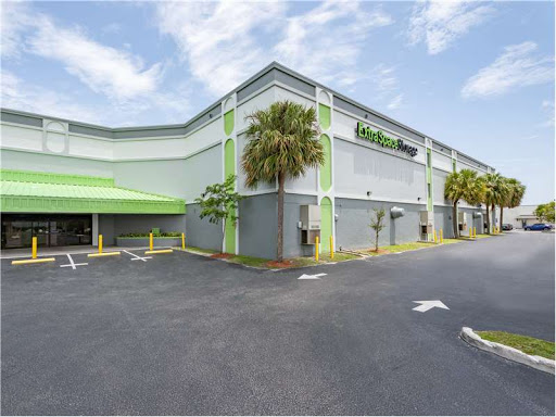 Storage Facility «Extra Space Storage», reviews and photos, 4950 N Dixie Hwy, Oakland Park, FL 33334, USA