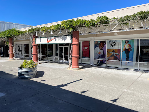 Sporting Goods Store «Nike Factory Store», reviews and photos, 2200 Petaluma Blvd N #100, Petaluma, CA 94952, USA