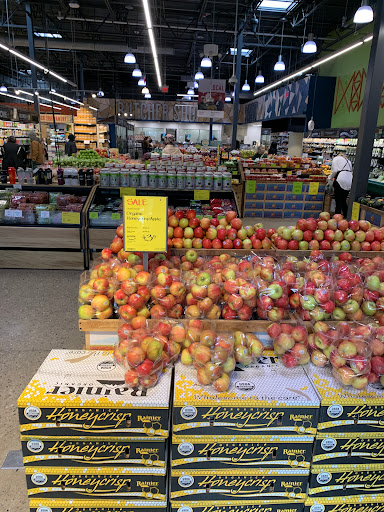 Grocery Store «Whole Foods Market», reviews and photos, 2750 E Grand River Ave, East Lansing, MI 48823, USA