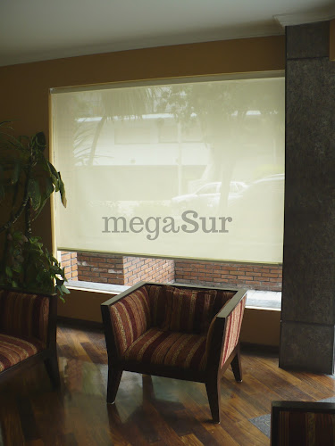 Teléfono de MegaSur Cortinas exteriores, Rollers, Venecianas, Verticales, Puertas Plegables
