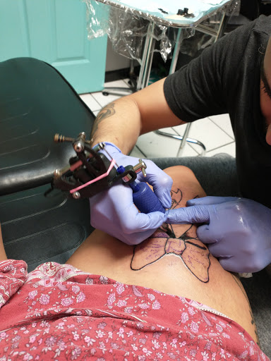 Tattoo Shop «South Florida Tattoo Company», reviews and photos, 1717 US-1, Fort Pierce, FL 34950, USA