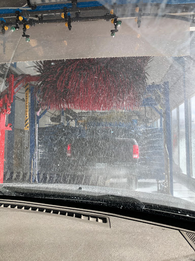 Car Wash «Breeze Thru Car Wash - Main St Longmont», reviews and photos, 2025 Main St, Longmont, CO 80501, USA