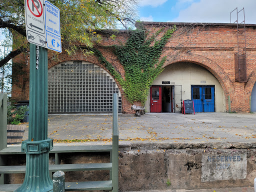 Art Gallery «Bisong Art Gallery», reviews and photos, 1305 Sterrett St, Houston, TX 77002, USA