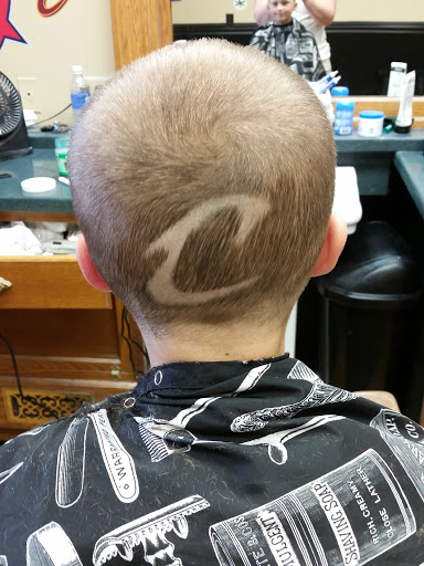 Barber Shop «LA Barbershop», reviews and photos, 2383 S Main St, Akron, OH 44319, USA