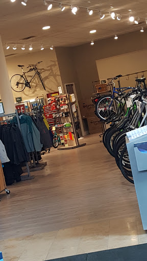 Clothing Store «L.L. Bean», reviews and photos, 8095 Tysons Corner Center, McLean, VA 22102, USA