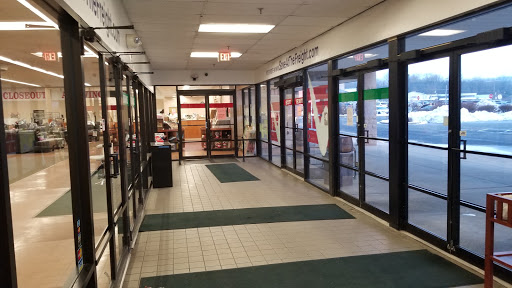 Furniture Store «Unclaimed Freight», reviews and photos, 5370 Allentown Pike, Temple, PA 19560, USA