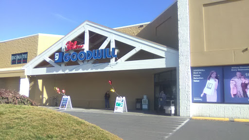 Thrift Store «Yelm Goodwill», reviews and photos, 906 E Yelm Ave, Yelm, WA 98597, USA