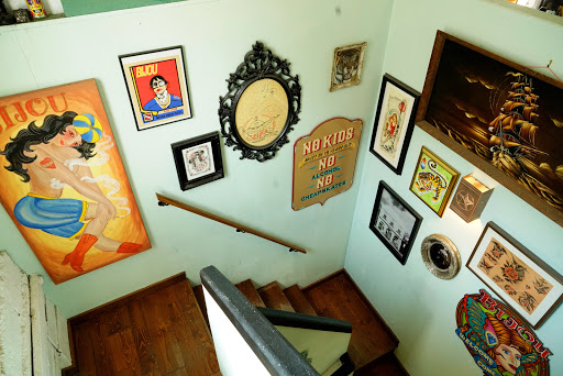 Tattoo Shop «Bijou Tattoo Studio», reviews and photos, 1618 E 6th St, Austin, TX 78702, USA