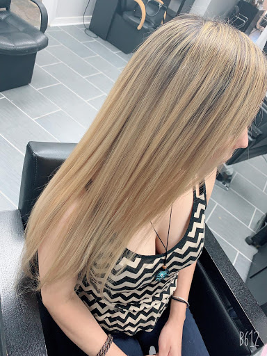 Hair Salon «Jireh Dominican Hair Salon», reviews and photos, 10205 S Dolfield Rd, Owings Mills, MD 21117, USA