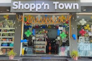 Shopp'n Town Shopping Mall image