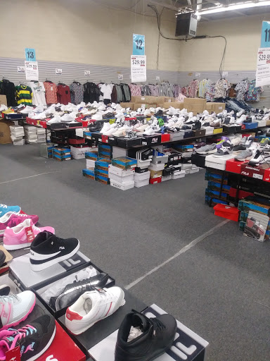 Shoe Warehouse, 1562 E 55th St, Cleveland, OH 44103, USA, 