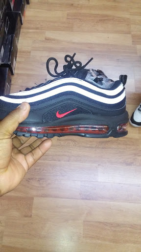 Discount Store «Greenbriar Discount Mall», reviews and photos, 2975 Headland Dr SW, Atlanta, GA 30311, USA