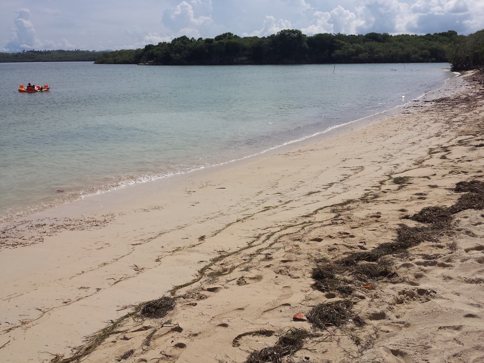 Foto de Playa Chiquita La Rucia ubicado en área natural
