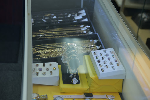 Pawn Shop «KB PAWN LOAN», reviews and photos, 11102 Briar Forest Dr, Houston, TX 77042, USA