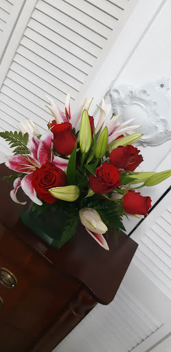 Florist «Omel Flowers», reviews and photos, 5898 W 16th Ave, Hialeah, FL 33012, USA