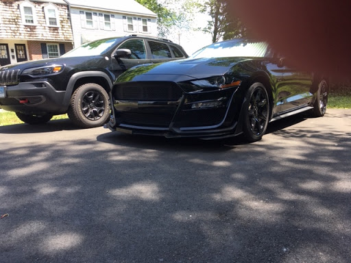 Auto Body Shop «J & E Auto Body», reviews and photos, 13 N Main St, Branford, CT 06405, USA