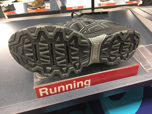 Sporting Goods Store «Big 5 Sporting Goods - Aurora Village», reviews and photos, 1133 N 205th St, Shoreline, WA 98133, USA