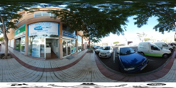 Imagen de AdejeVan - Alquiler Furgonetas Tenerife (1 de 2)