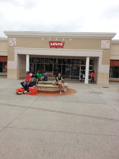 Shopping Mall «Orlando Vineland Premium Outlets», reviews and photos, 8200 Vineland Ave, Orlando, FL 32821, USA