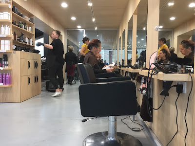 6 ARTISAN COIFFEUR à Saint-Julien-de-Concelles
