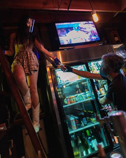 Wine Bar «Venice Beach Wines», reviews and photos, 529 Rose Ave, Venice, CA 90291, USA