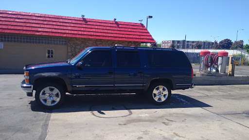 Auto Repair Shop «Manyo Motors», reviews and photos, 4035 N Green Bay Ave, Milwaukee, WI 53209, USA