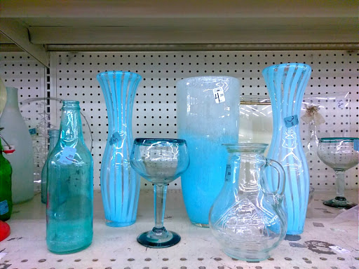 Thrift Store «Bell Thrift Store Inc», reviews and photos, 6627 Atlantic Ave, Bell, CA 90201, USA