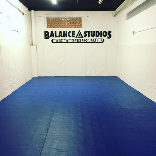 Balance Studios HQ: Gracie Jiu-Jitsu & Muay Thai