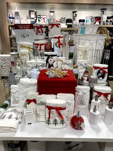 Department Store «HomeGoods», reviews and photos, 1087 Old Country Rd, Riverhead, NY 11901, USA