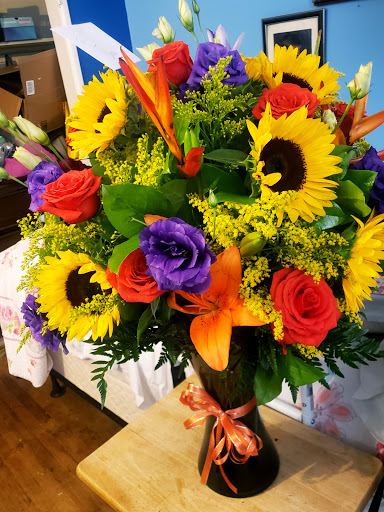 Florist «Friendly Flowers», reviews and photos, 8023 Florence Ave, Downey, CA 90240, USA