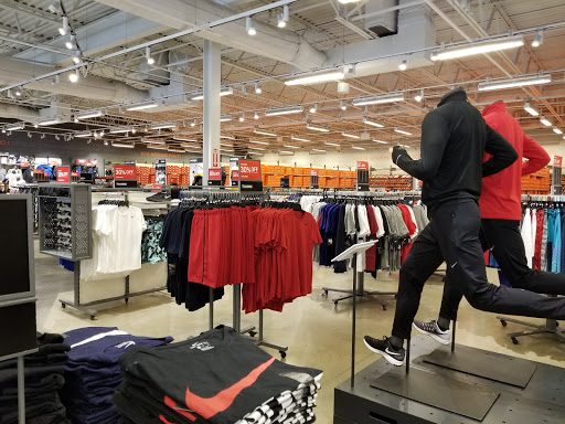 Clothing Store «Nike Factory Store», reviews and photos, 2200 Tanger Blvd #735, Washington, PA 15301, USA