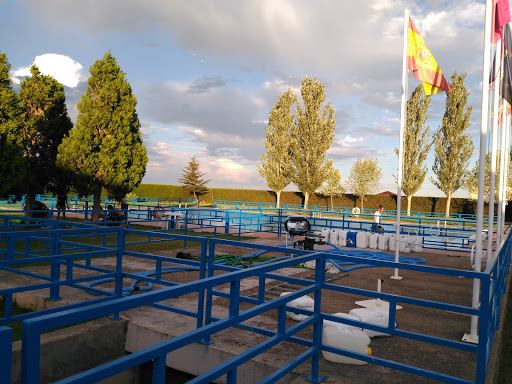Piscina Municipal en Riego de la Vega, León