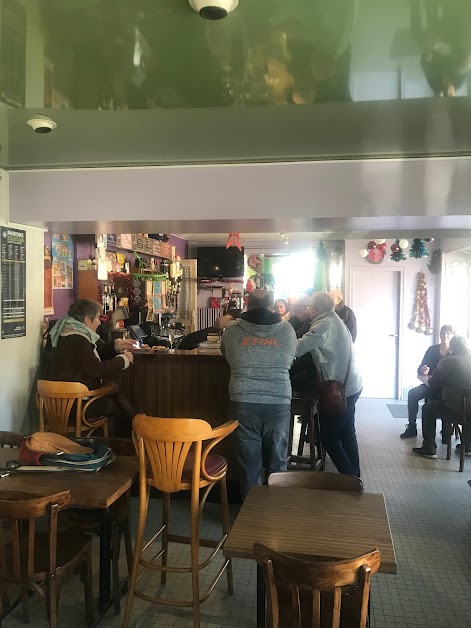 Le Café de la Poste à Dampierre-sur-Salon