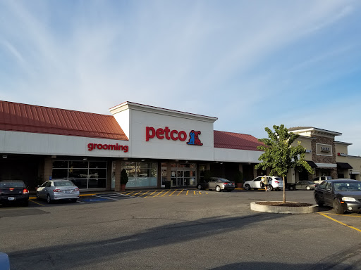 Petco Animal Supplies, 2805 E 29th Ave, Spokane, WA 99223, USA, 