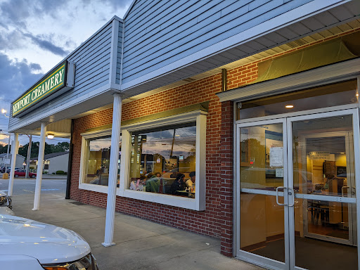 American Restaurant «Newport Creamery», reviews and photos, 1256 Warwick Ave, Warwick, RI 02888, USA