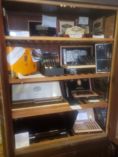 Tobacco Shop «Stone Beads Smoke Shop», reviews and photos, 2901 N State Rd 7, Hollywood, FL 33021, USA