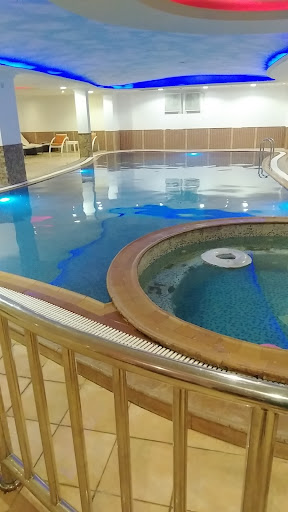 مساج قمة الهدوء فندق دبل تري من هيلتون 