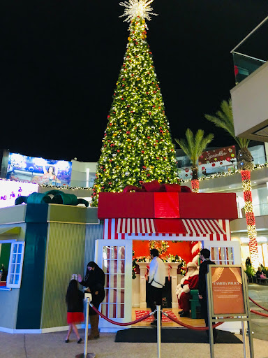 Shopping Mall «Santa Monica Place», reviews and photos, 395 Santa Monica Place, Santa Monica, CA 90401, USA