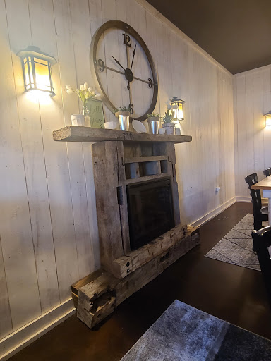 Cafe «Front Porch Cafe», reviews and photos, 932 W Maple St, Hartville, OH 44632, USA