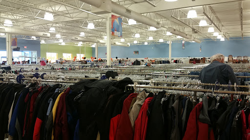 Thrift Store «Goodwill - Blaine: Ulysses Lane NE», reviews and photos, 11701 Ulysses Ln NE, Blaine, MN 55434, USA