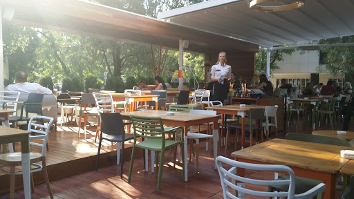 Outdoor restaurants in Belgrade