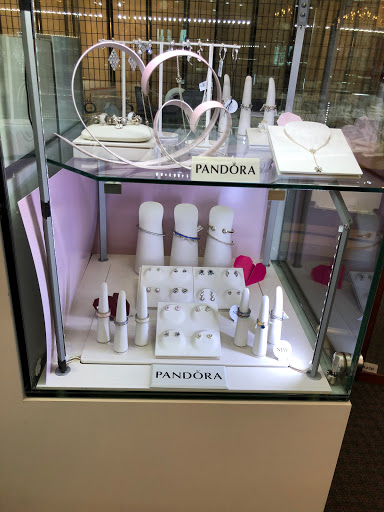 Jewelry Repair Service «Grand Jewelers», reviews and photos, 8185 Holly Rd # 8, Grand Blanc, MI 48439, USA