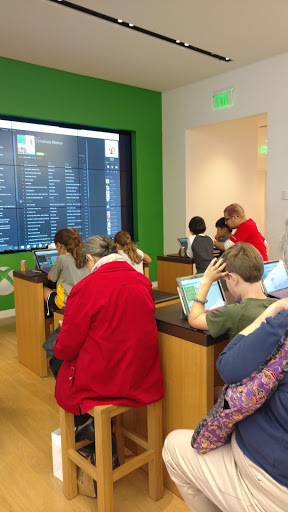 Computer Store «Microsoft Store - International Plaza», reviews and photos, 2223 N Westshore Blvd, Tampa, FL 33607, USA