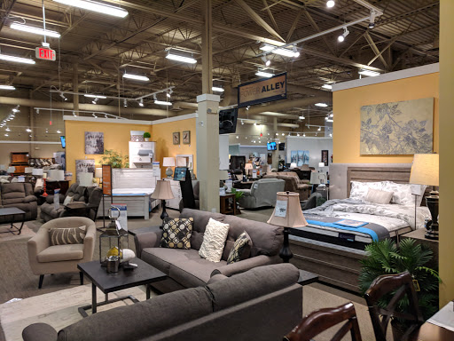 Furniture Store «Ashley HomeStore», reviews and photos, 2787 W Market St, Fairlawn, OH 44333, USA